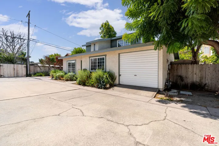 2404 Gates Avenue 5, Redondo Beach, California 90278