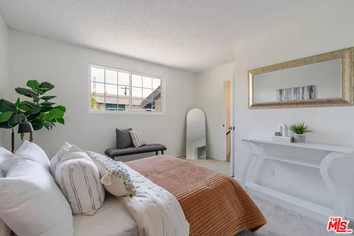 2404 Gates Avenue 5, Redondo Beach, California 90278