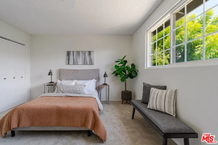 2404 Gates Avenue 5, Redondo Beach, California 90278