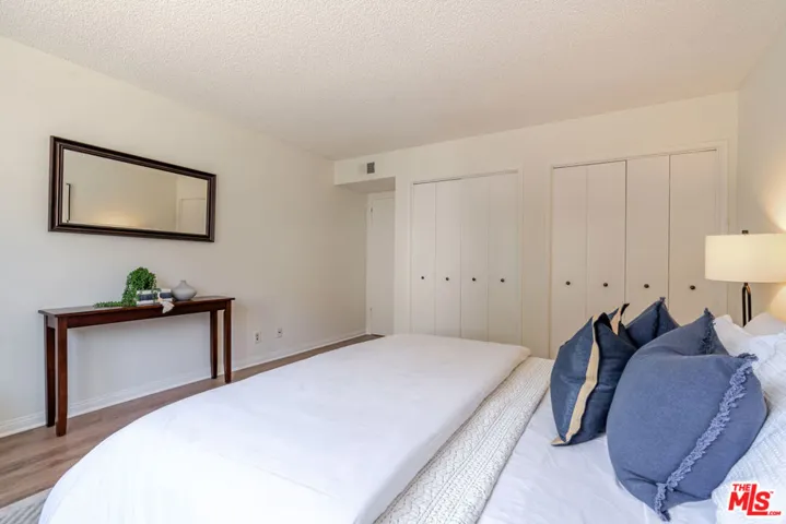 2404 Gates Avenue 5, Redondo Beach, California 90278
