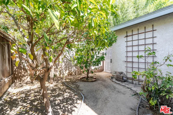 2404 Gates Avenue 5, Redondo Beach, California 90278