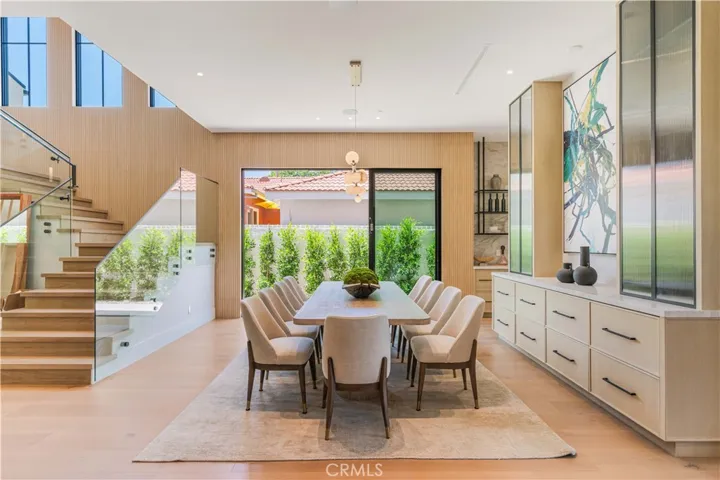 16711 Moorpark Street, Encino, California 91436