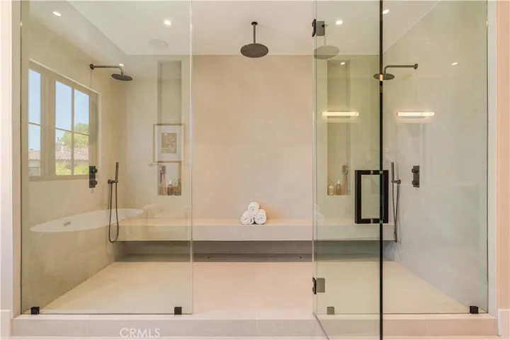 16711 Moorpark Street, Encino, California 91436