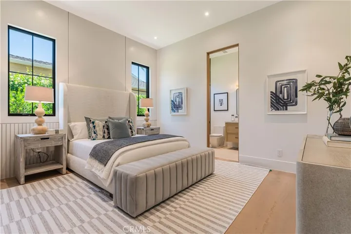 16711 Moorpark Street, Encino, California 91436
