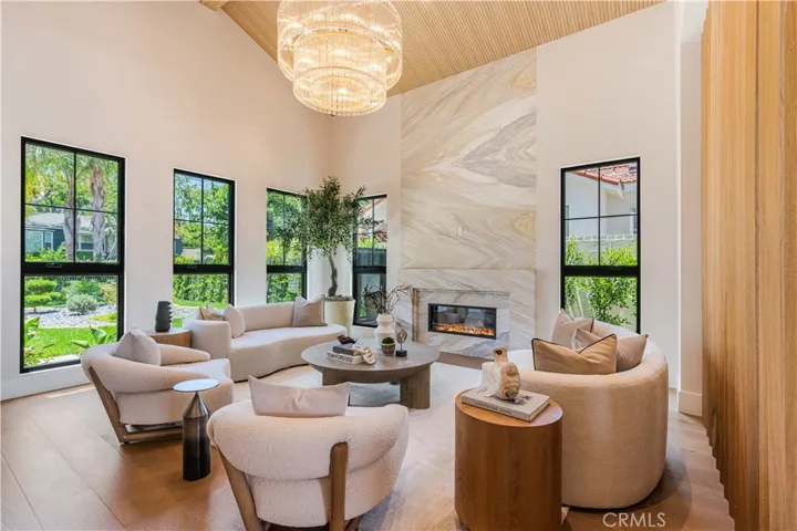 16711 Moorpark Street, Encino, California 91436