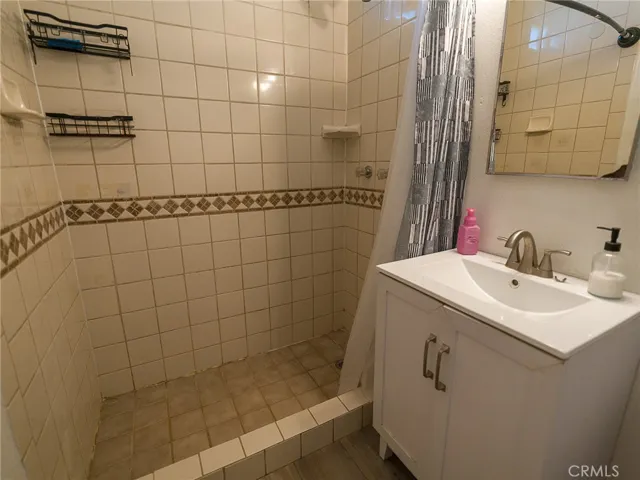 18464 Banyon Avenue, Rialto, California 92377