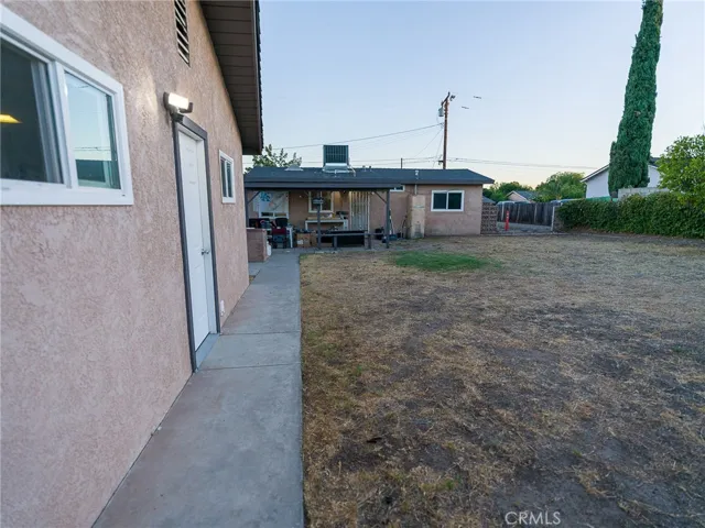 18464 Banyon Avenue, Rialto, California 92377