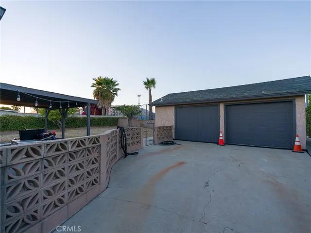18464 Banyon Avenue, Rialto, California 92377