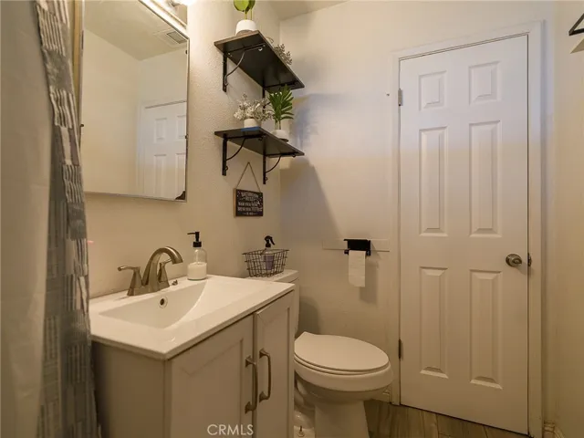 18464 Banyon Avenue, Rialto, California 92377