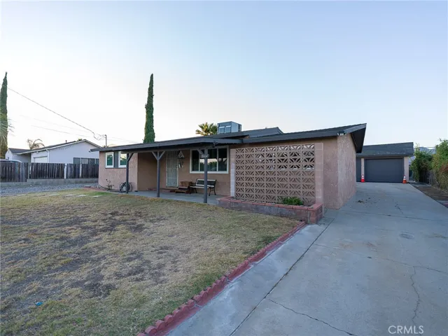18464 Banyon Avenue, Rialto, California 92377