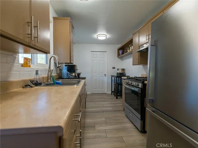 18464 Banyon Avenue, Rialto, California 92377