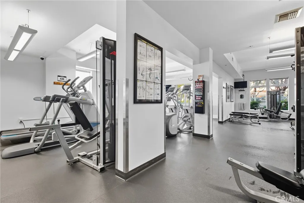 388 Ocean Boulevard 709, Long Beach, California 90802 home-pic-16