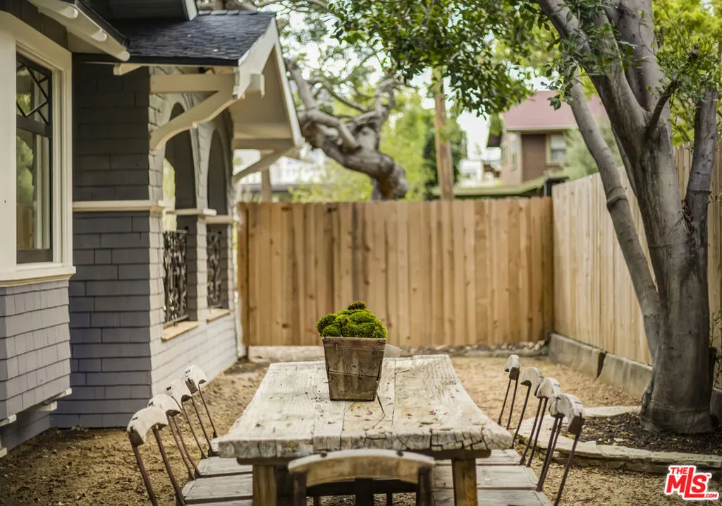 1926 N Wilton Place, Los Angeles, California 90068 home-pic-57