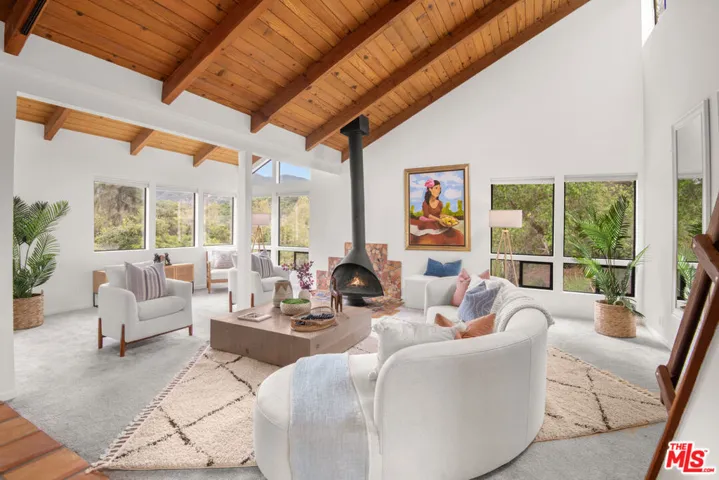 1639 Oak Drive, Topanga, California 90290