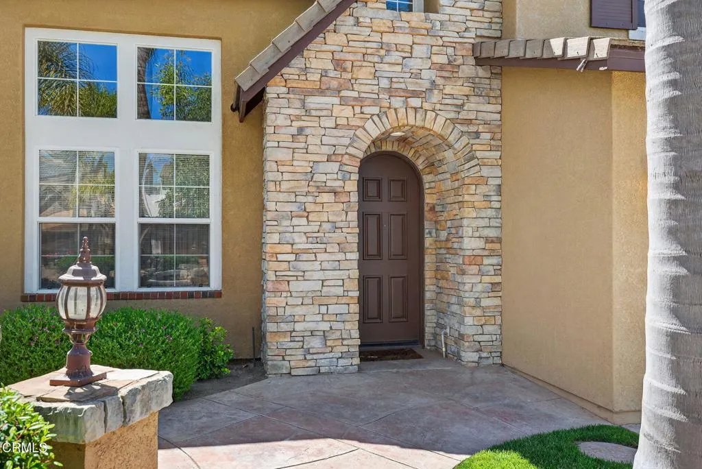 3680 Dry Creek Lane, Oxnard, California 93036 home-pic-4