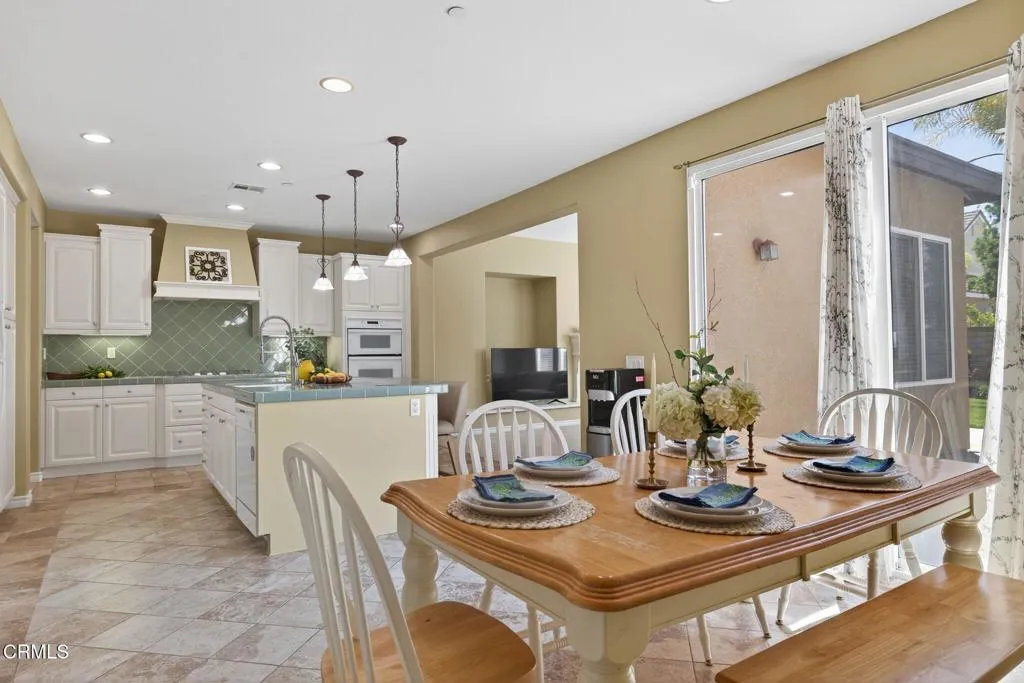 3680 Dry Creek Lane, Oxnard, California 93036 home-pic-15