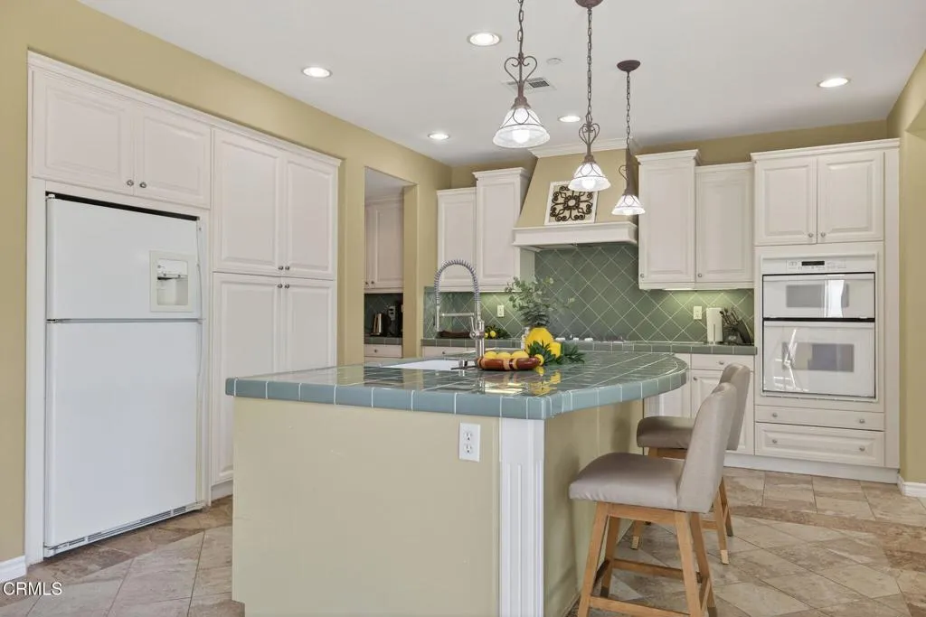 3680 Dry Creek Lane, Oxnard, California 93036 home-pic-16