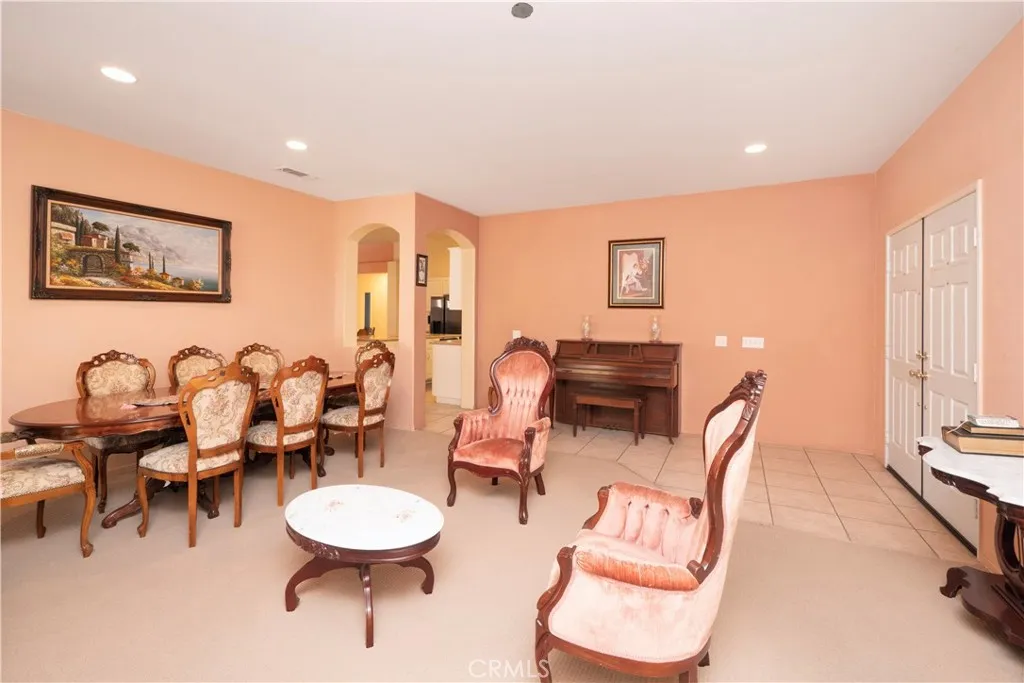 29100 Blue Spruce Circle, Menifee, California 92584 home-pic-9