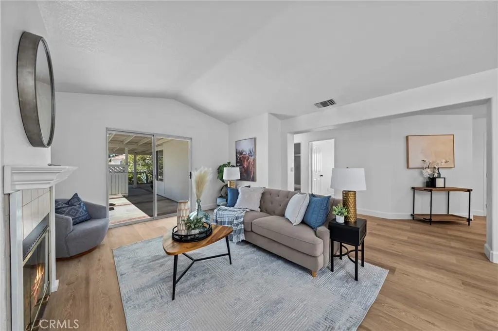 40415 Via Francisco, Murrieta, California 92562 home-pic-8