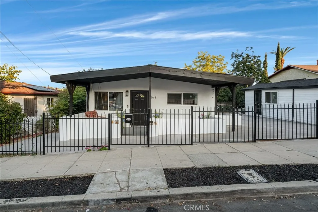 1048 Dexter Street, Los Angeles, California 90042 home-pic-0