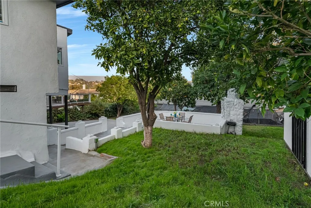 1048 Dexter Street, Los Angeles, California 90042 home-pic-36