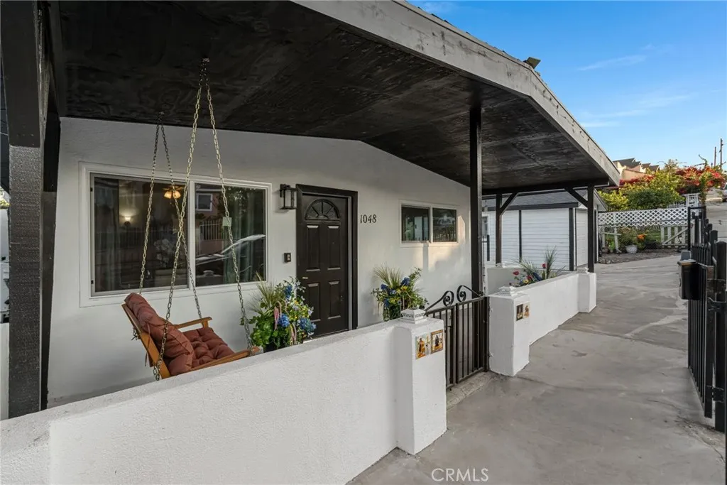 1048 Dexter Street, Los Angeles, California 90042 home-pic-2