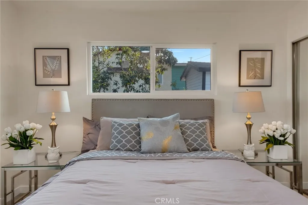 1048 Dexter Street, Los Angeles, California 90042 home-pic-23