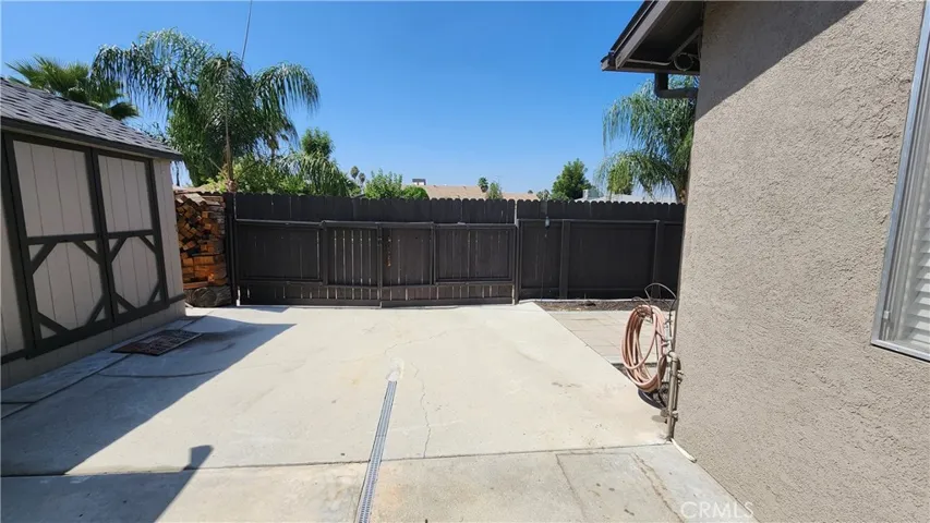 Large Side Gate