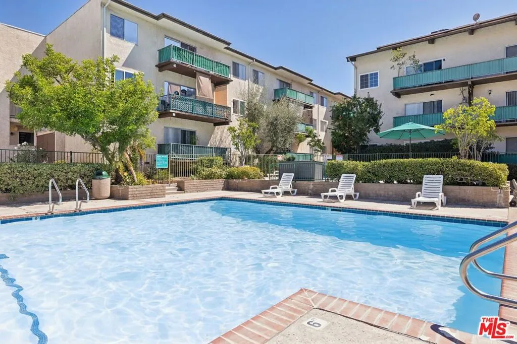 5460 White Oak Avenue A204, Encino, California 91316 home-pic-18