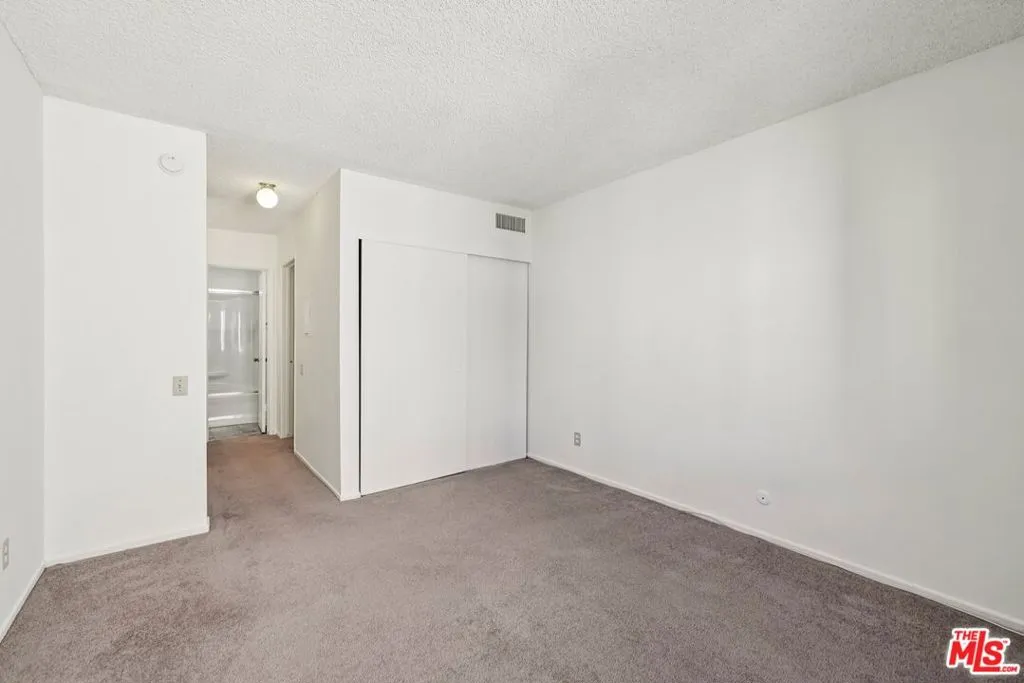 5460 White Oak Avenue A204, Encino, California 91316 home-pic-13