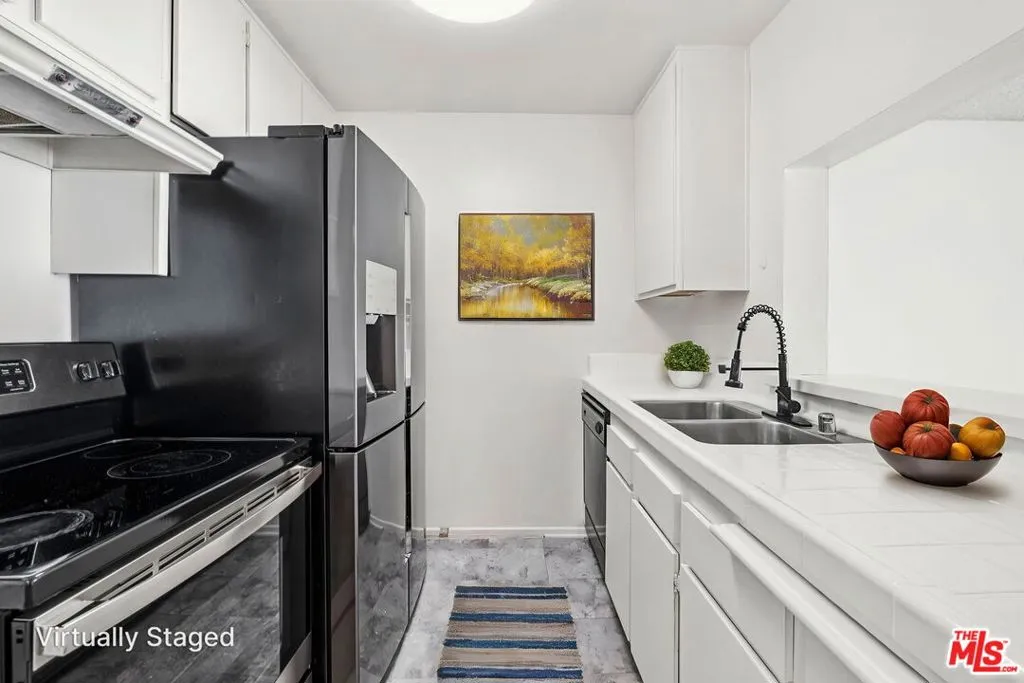 5460 White Oak Avenue A204, Encino, California 91316 home-pic-2