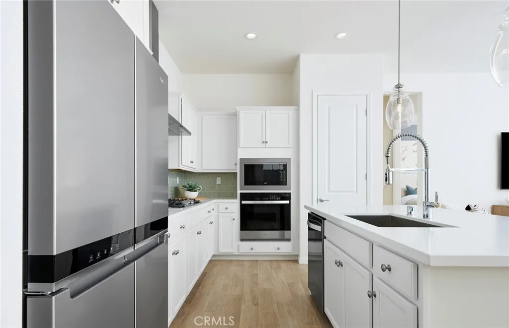 11893 Hillsong Drive, Corona, California 92883 home-pic-1