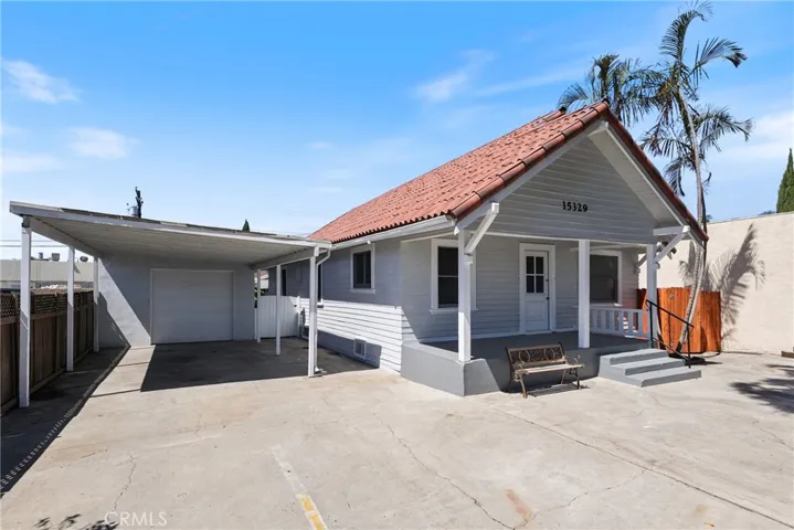 15329 Paramount Blvd: Home / Spacious Driveway