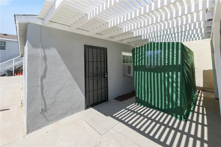 15323 1/2 Paramount Blvd: 1 BR/1BA Lower Unit
