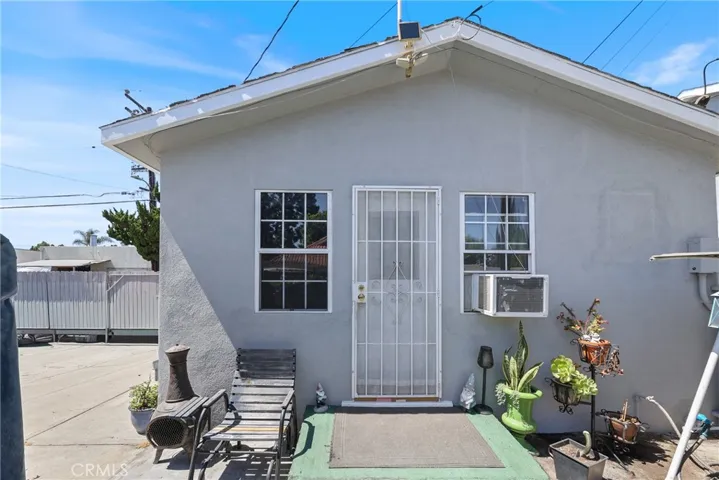 15329 1/2 Paramount Blvd: 1 BR/1BA Unit behind home