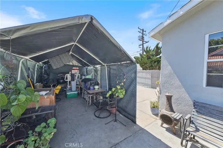 15329 1/2 Paramount Blvd: 1 BR/1BA Unit behind home / Yard