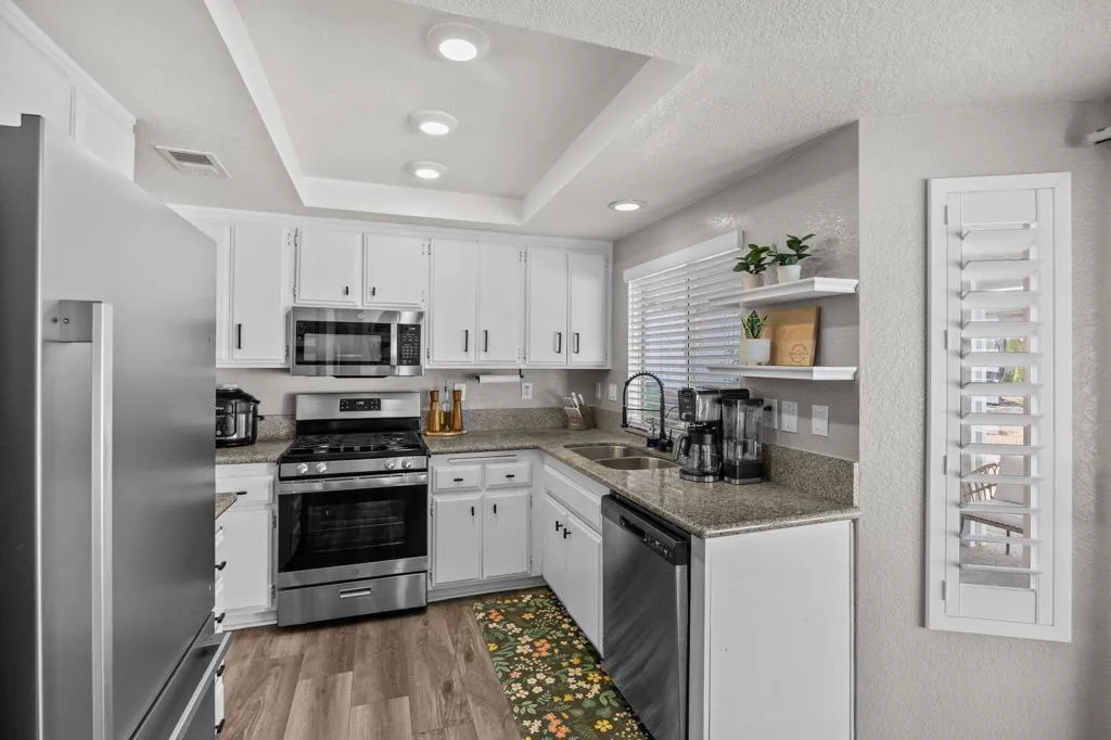 26831 Eagle Run Street, Corona, California 92883 home-pic-10