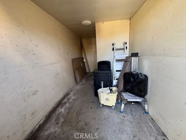 Extra storage room next to back studio unit
