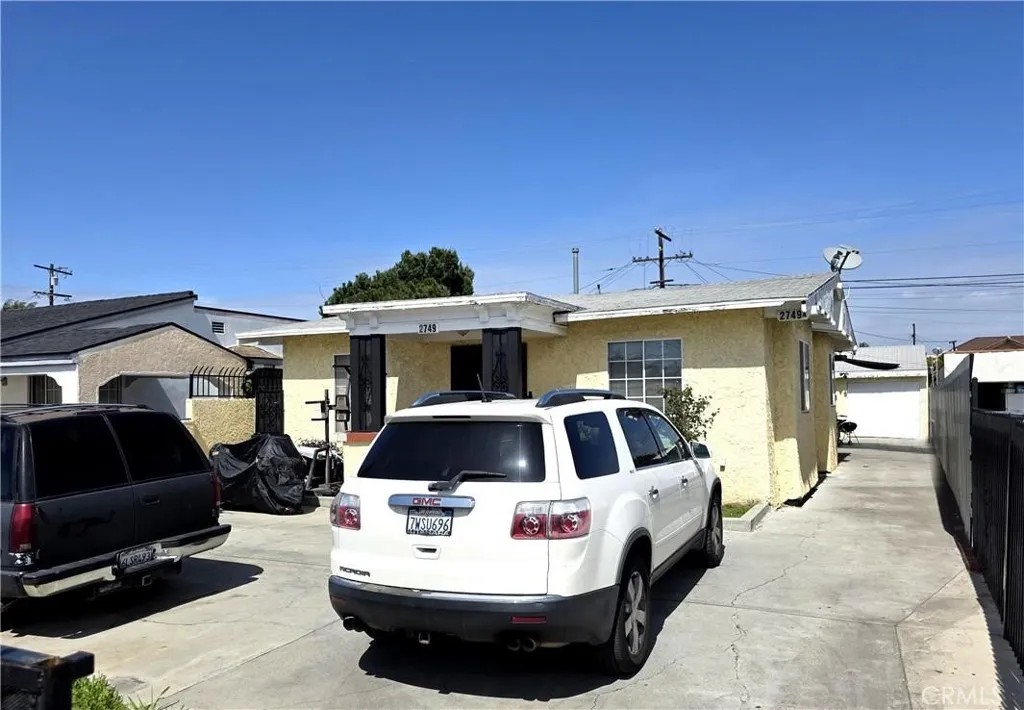 2749 Live Oak Street, Huntington Park, California 90255 home-pic-0