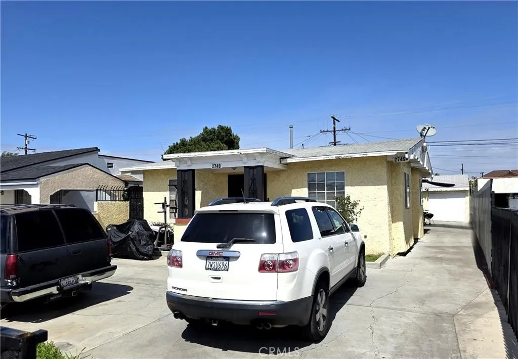 2749 Live Oak Street, Huntington Park, California 90255 home-pic-0