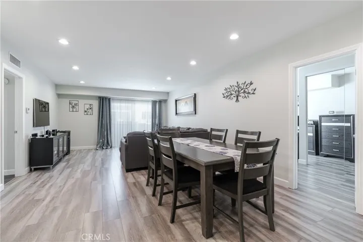 620 N Kenwood Street 309, Glendale, California 91206