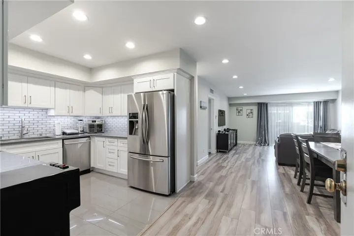 620 N Kenwood Street 309, Glendale, California 91206