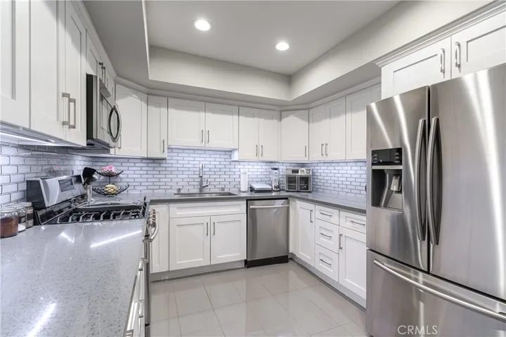 620 N Kenwood Street 309, Glendale, California 91206