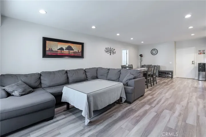 620 N Kenwood Street 309, Glendale, California 91206