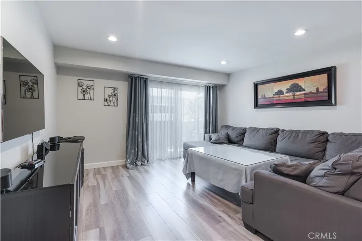 620 N Kenwood Street 309, Glendale, California 91206