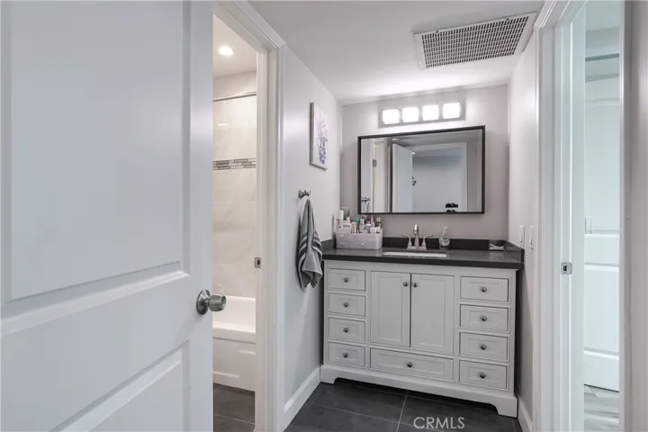 620 N Kenwood Street 309, Glendale, California 91206