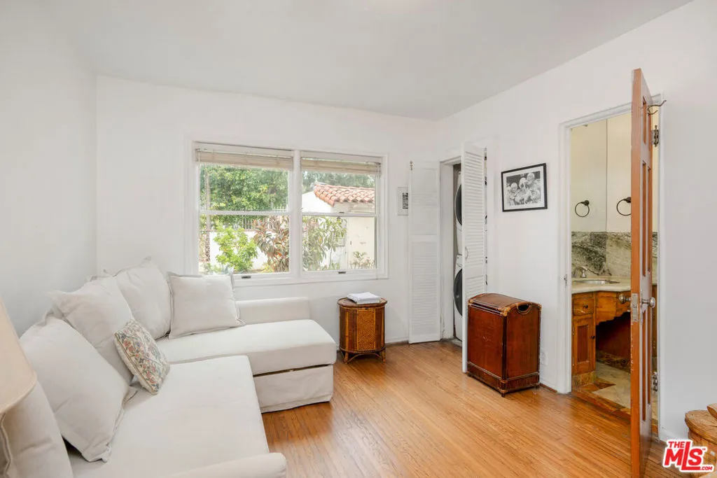 821 Malcolm Avenue, Los Angeles, California 90024 home-pic-33