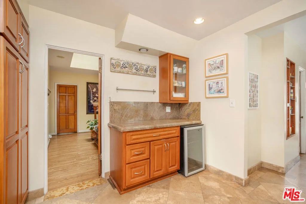 821 Malcolm Avenue, Los Angeles, California 90024 home-pic-23