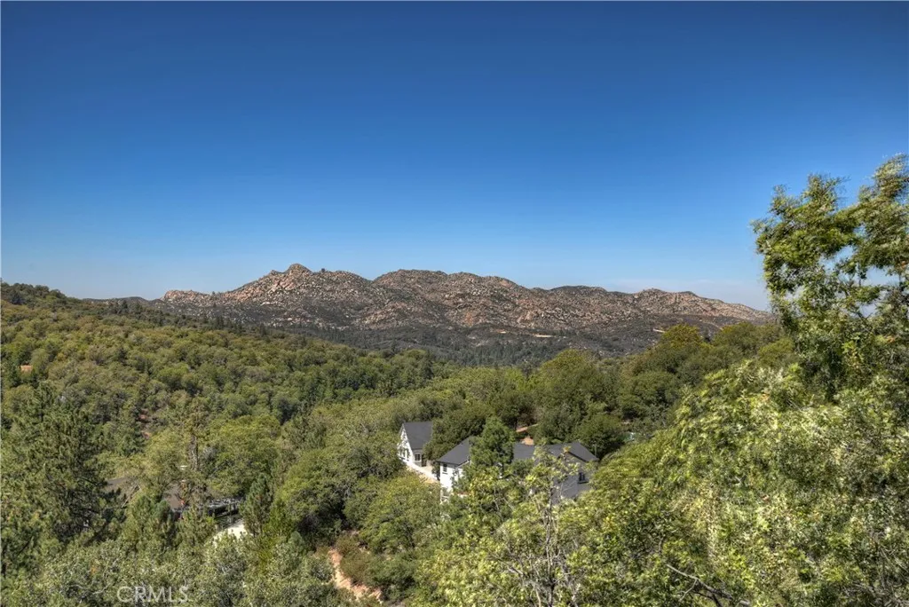 1438 Golden Rule Lane, Lake Arrowhead, California 92352 home-pic-25