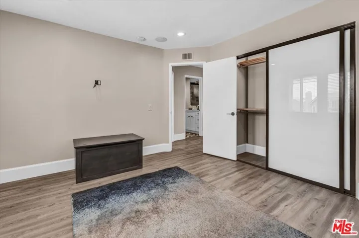 Bedroom 2 - Closet